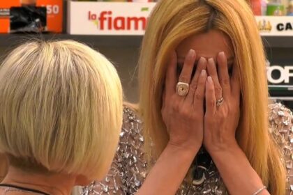 ''Magari non sono una grande amica'': Adriana Volpe crolla al GF Vip dopo il duro confronto con la Elia, l’abbraccio tra le due - Gossip.it