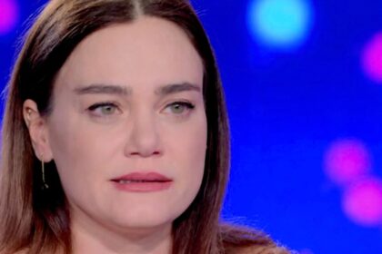 ''Non puoi forzarti ad amare qualcuno, è un fallimento'': Romina Carrisi annuncia in tv la fine dell’amore col padre di suo figlio Axel - Gossip.it