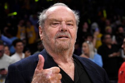 Apparizione rara di Jack Nicholson, foto del compleanno con Joni Mitchell