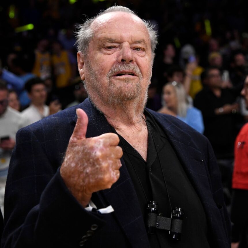 Apparizione rara di Jack Nicholson, foto del compleanno con Joni Mitchell