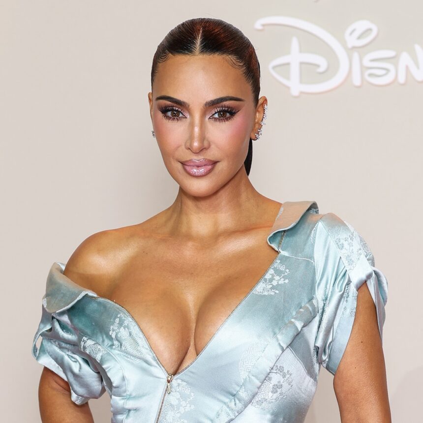 Kim Kardashian si unisce al team di produttori di Broadway The Fear of 13
