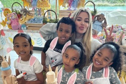 Celebrazioni scandalose della Pasqua di Kardashian