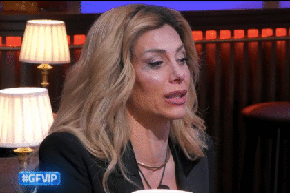 ''Per Michele vivo col senso di colpa'': Paola Caruso in lacrime al GF Vip, poi arriva la sorpresa del figlio - Gossip.it