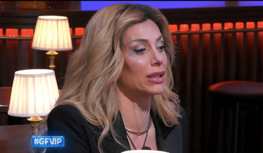 ''Per Michele vivo col senso di colpa'': Paola Caruso in lacrime al GF Vip, poi arriva la sorpresa del figlio - Gossip.it