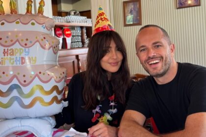 ''L’amore era lì, al mio fianco'': Ambra Angiolini festeggia i 49 anni con Pico Cibelli e i figli a Gardaland: foto - Gossip.it