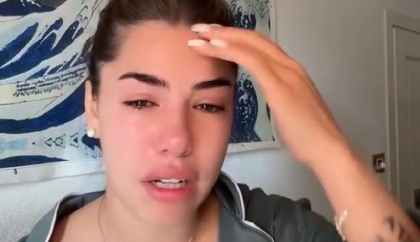 ''Mi dovranno avere sulla coscienza tutti'': l’ex naufraga Chiara Balistrieri in lacrime per l’ex di cui è stata vittima che torna libero - Gossip.it