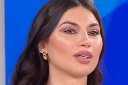 ''Gli avrei impedito l’intervento agli occhi'': Manuela Carriero in tv parla degli interventi estetici del fidanzato Francesco Chiofalo - Gossip.it