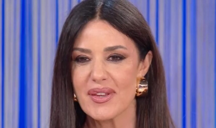 ''Ancora oggi combatto'': Alessia Fabiani in tv torna sul problema alle labbra causato dal chirurgo estetico - Gossip.it