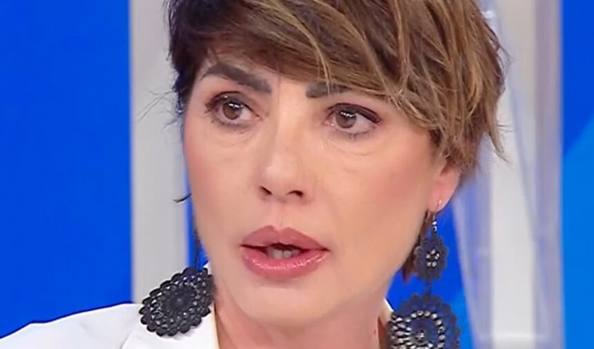 ''Sei un mostro!'': Ilaria Galassi in tv tuona contro gli insulti ricevuti per la blefaroplastica - Gossip.it