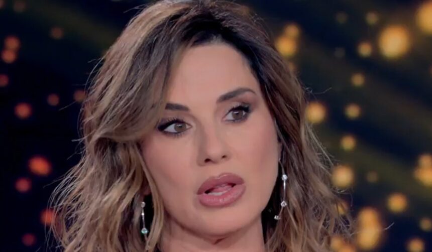 ''Io come Julia Roberts'': Paola Iezzi spiega perché non è ancora andata a nozze col compagno Paolo - Gossip.it