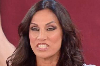 ''C’è una persona'': Annalisa Minetti a due anni dal divorzio in tv svela che è nuovamente fidanzata - Gossip.it