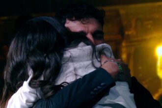 Raimondo Todaro crolla in lacrime al GF Vip: riceve la sorpresa più bella, riabbraccia la figlia 12enne, guarda - Gossip.it