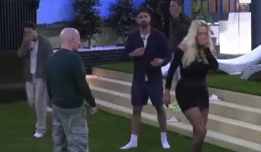 ''Oh mio Dio, sta vomitando!'': Valeria Marini si sente male al GF Vip e fa ‘capitolare’ pure Raul Dumitras - Gossip.it