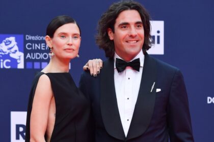 Bianca Balti e il fidanzato Alessandro Cutrera innamoratissimi ai David di Donatello: primo red carpet mano nella mano, foto - Gossip.it