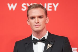 Cody Simpson descrive l'emorragia delle corde vocali