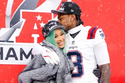 Cardi B e Stefon Diggs si riuniscono all'evento per la festa della mamma