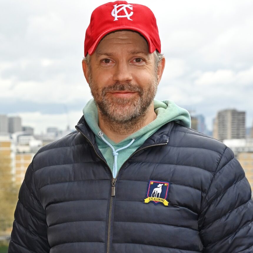Jason Sudeikis si diverte con la partita WNBA con i suoi figli di Olivia Wilde