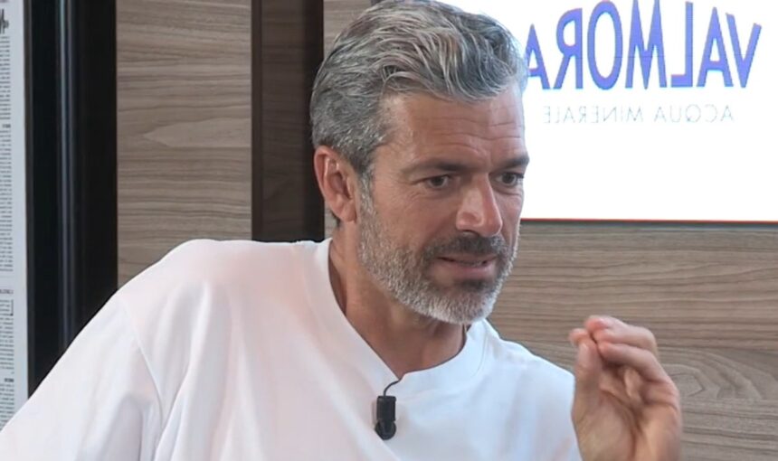 ''Non mi piace che uno sconosciuto abbia foto dei miei figli'': Luca Argentero punta il dito contro i paparazzi - Gossip.it