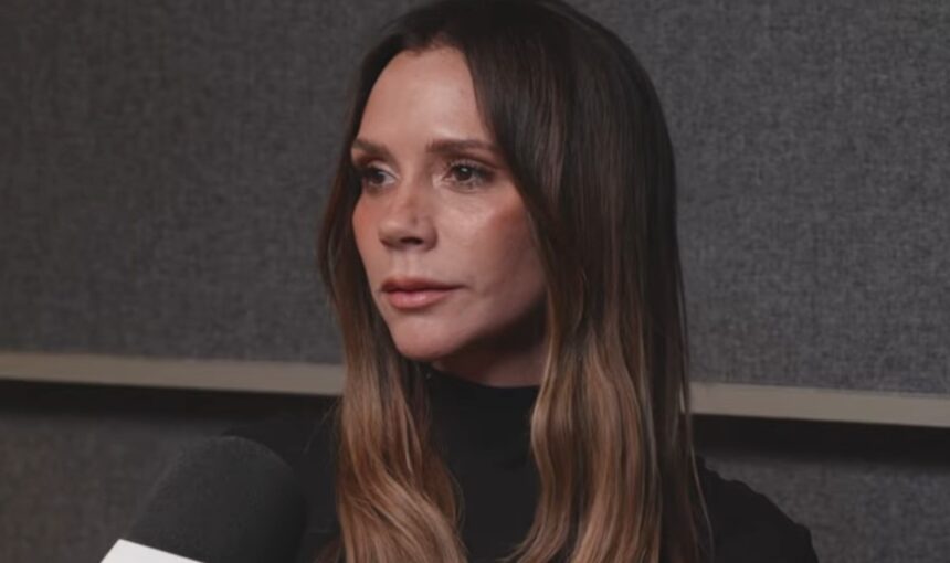 ''Ogni sera alle 18 ci riuniamo per la cena'': Victoria Beckham svela le sue regole ferree per l’educazione dei figli - Gossip.it