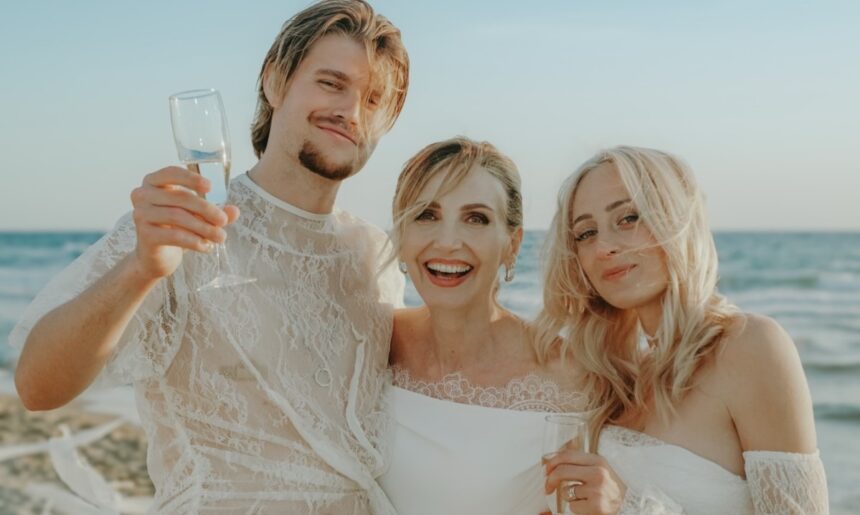 ''Lei è esattamente come sembra'': Sole Galanti svela le nozze con Giorgio Capitta, figlio di Lorella Cuccarini, e parla della 'suocera' - Gossip.it
