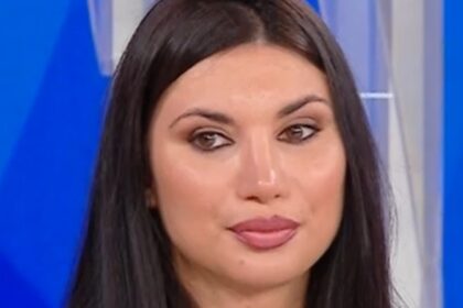 ''Sarò il primo in Italia'': Francesco Chiofalo in tv parla degli interventi estetici e del tatuaggio istantaneo, la fidanzata contraria - Gossip.it