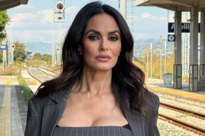 ''Avrei voluto tanti bambini'': Maria Grazia Cucinotta svela di essere andata in menopausa a soli 32 anni - Gossip.it