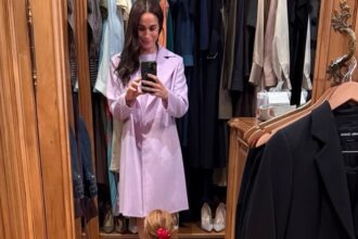 ''Piccola aiutante di mamma'': Meghan Markle pubblica una foto insieme alla figlia mentre è nella stanza guardaroba - Gossip.it