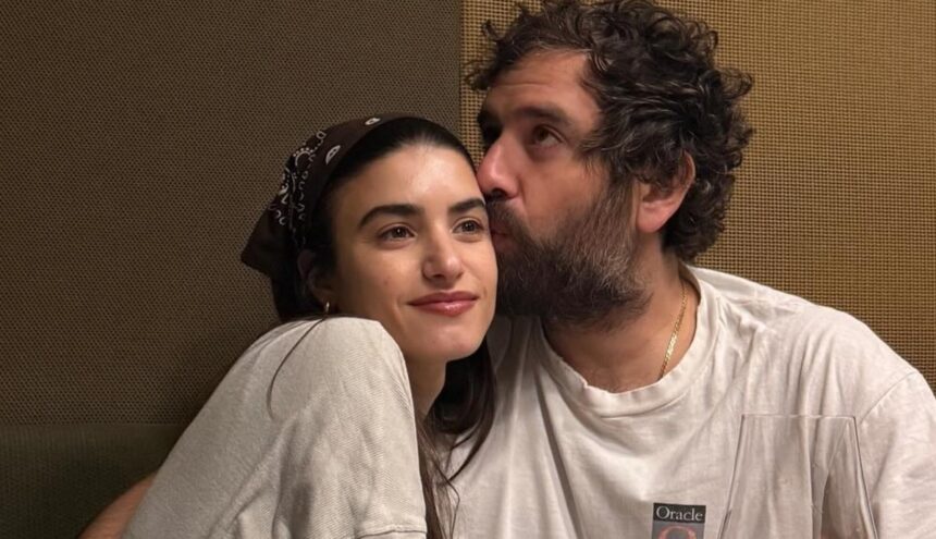 Tommaso Paradiso sposa Carolina Sansoni da cui ad aprile 2025 ha avuto Anna: la data delle nozze e la location - Gossip.it