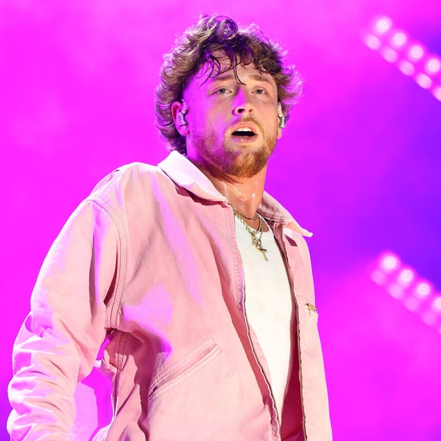 Bailey Zimmerman rischia un'accusa di reato grave e un mandato di arresto per danni all'hotel