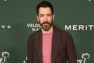 Drew Scott descrive in dettaglio la chiamata di risveglio "straziante" del figlio di 4 anni