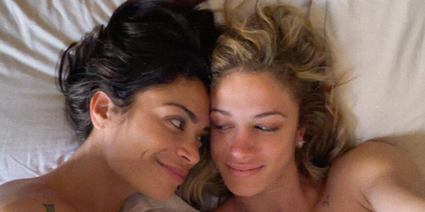 Elodie e Franceska Nuredini sempre più inseparabili: lo scatto dal letto fa impazzire i fan - Gossip.it
