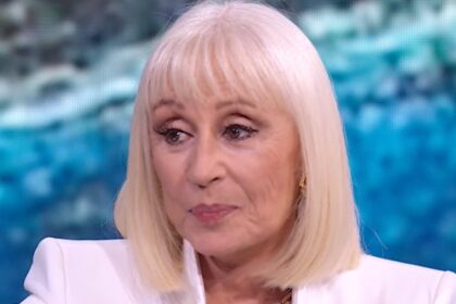 ''E’ arrivata la diagnosi di malattia'': il figlio di Raffaella Carrà svela per la prima volta perché lei decise di adottarlo - Gossip.it