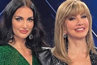 Milly Carlucci è diventata nonna: l’annuncio emozionante sui social in cui svela il nome della nipotina - Gossip.it