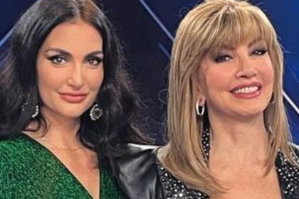 Milly Carlucci è diventata nonna: l’annuncio emozionante sui social in cui svela il nome della nipotina - Gossip.it