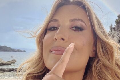 ''Il raro caso della conduttrice che dimagrisce'': Selvaggia Lucarelli svela quanti chili ha perso da quando è nelle Filippine - Gossip.it