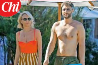 Maria De Filippi: vacanza d’amore con il figlio Gabriele alle Baleari, foto - Gossip.it