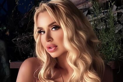 ''Adotterò un bambino'': Valeria Marini a 59 anni svela il suo sogno e in tv parla della sua dieta - Gossip.it