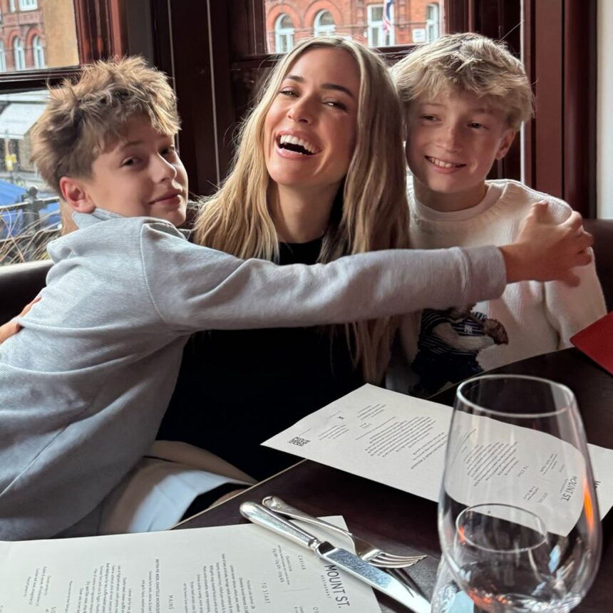 Kristin Cavallari, i figli di Jay Cutler Camden e Jaxon Model Jewelry