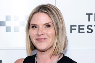 La Jenna Bush Hager di oggi condivide la foto di famiglia con i bambini Mila, Poppy e Henry