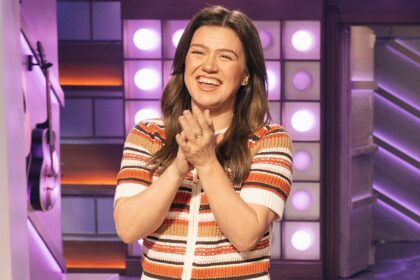 Kelly Clarkson scherza sul fatto di essere stata licenziata dopo aver terminato il talk show