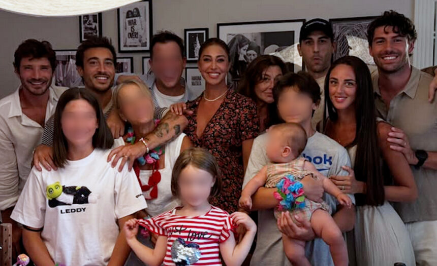Belen Rodriguez festeggia la figlia con De Martino e Spinalbese