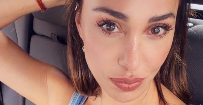 “A un certo punto senti un vuoto incolmabile”: Belen Rodriguez parla del suo dolore e spiega come sta cercando di attraversarlo - Gossip.it