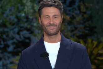 “Mi emoziono”: Filippo Bisciglia saluta in lacrime, con gli occhi lucidi chiude Temptation Island, è l’edizione più vista di sempre, guarda - Gossip.it