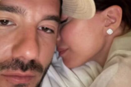 Andrea Delogu è una “Ragazza fortunata”, il tenero scatto insieme al fidanzato Alessandro Marziali - Gossip.it