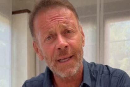 Rocco Siffredi torna sul set a 61 anni: “Ho dolori terrificanti però mi dà gioia impagabile” - Gossip.it