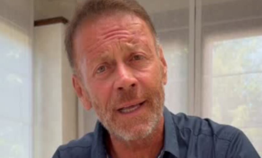 Rocco Siffredi torna sul set a 61 anni: “Ho dolori terrificanti però mi dà gioia impagabile” - Gossip.it