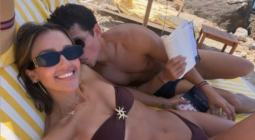 Jessica Alba con il giovane fidanzato in vacanza in Toscana