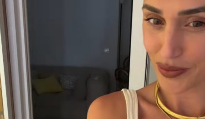 Cecilia Rodriguez mostra Clara Isabel che ha iniziato a gattonare