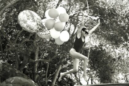 Meghan Markle festeggia 45 anni con Harry e la famiglia: le immagini intime del compleanno sobrio - Gossip.it