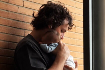 “Tanto grato di averti nella mia vita”: Frank Matano è papà, svela la data di nascita del figlio e il nome - Gossip.it
